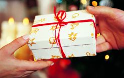 Что подарить мужчине на Новый год и Рождество. Что подарить любимому?